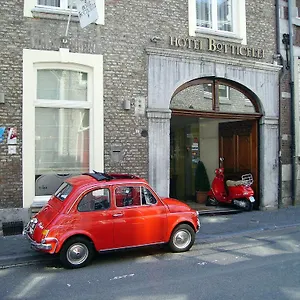 Botticelli 3*, Maastricht Nederland